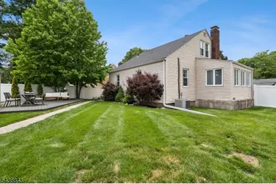341 Huntington Rd, Union Township, NJ 07083 - Photo 20