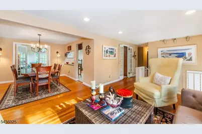 62 Trocha Ave, Livingston Twp., NJ 07039 - Photo 4