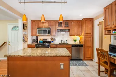 62 Trocha Ave, Livingston Twp., NJ 07039 - Photo 6