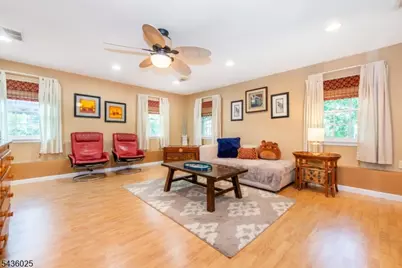 62 Trocha Ave, Livingston Twp., NJ 07039 - Photo 18