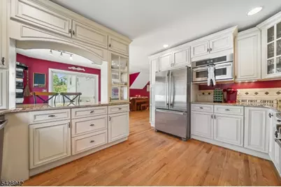 50 Newbrook Ln, Springfield, NJ 07081 - Photo 2