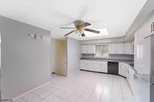 767 Kingsland Ave, Ridgefield, NJ 07657 - Photo 24