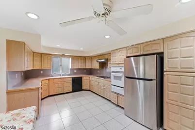 767 Kingsland Ave, Ridgefield, NJ 07657 - Photo 6
