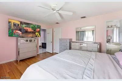 767 Kingsland Ave, Ridgefield, NJ 07657 - Photo 10