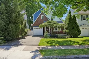 54 Mountain Ave, Bloomfield, NJ 07003 - Photo 2
