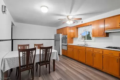 300 Watson Ave, Plainfield, NJ 07062 - Photo 16