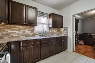 409 Ogden Pl, Perth Amboy, NJ 08861 - Photo 18