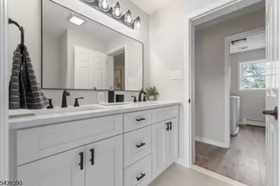 128 Big Piece Rd, Fairfield, NJ 07004 - Photo 30