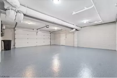 128 Big Piece Rd, Fairfield, NJ 07004 - Photo 36
