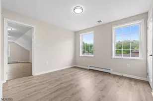 128 Big Piece Rd, Fairfield, NJ 07004 - Photo 24