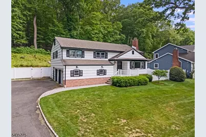 45 Molly Stark Dr, Morris Township, NJ 07960 - Photo 2