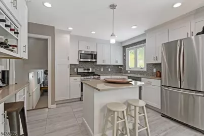 45 Molly Stark Dr, Morris Township, NJ 07960 - Photo 6