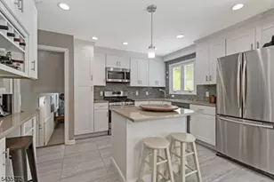 45 Molly Stark Dr, Morris Township, NJ 07960 - Photo 6
