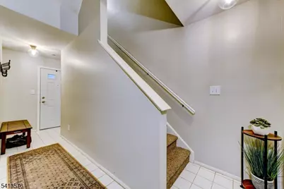 58 Pasture Ct, Roxbury Township, NJ 07852 - Photo 4