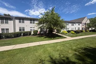 10 Parkside Ct, Wayne Twp., NJ 07470 - Photo 2