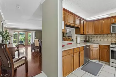 79 Chelsea Ct, Franklin Township, NJ 08823 - Photo 14