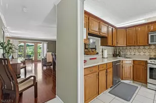 79 Chelsea Ct, Franklin Township, NJ 08823 - Photo 14