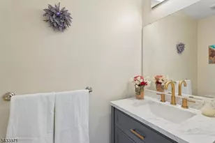 79 Chelsea Ct, Franklin Township, NJ 08823 - Photo 16