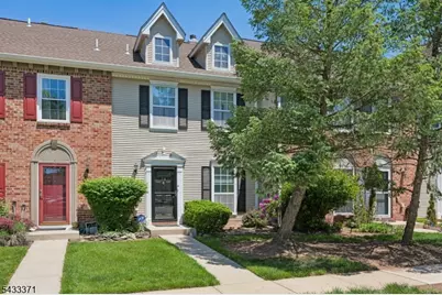 79 Chelsea Ct, Franklin Township, NJ 08823 - Photo 2
