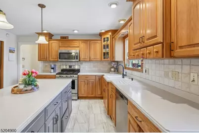 31 Branko Rd, Berkeley Heights Township, NJ 07922 - Photo 8