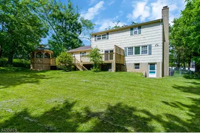 1 Linda Ln, North Plainfield, NJ 07060 - Photo 4