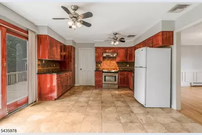 1 Linda Ln, North Plainfield, NJ 07060 - Photo 8
