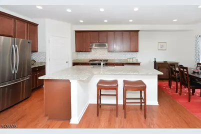 27 Winfield Dr, Woodcliff Lake, NJ 07677 - Photo 4