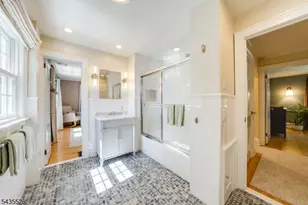 41 Crestwood Dr, Maplewood Twp., NJ 07040 - Photo 22