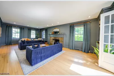 41 Crestwood Dr, Maplewood Twp., NJ 07040 - Photo 8