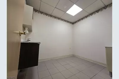 1815 Summit Ave, Union City, NJ 07087 - Photo 24