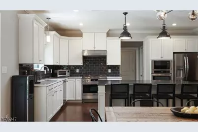 1916 Parkwood Dr, Scotch Plains Township, NJ 07076 - Photo 14
