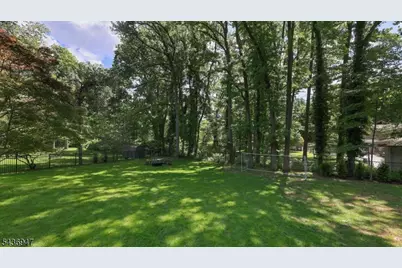 1916 Parkwood Dr, Scotch Plains Township, NJ 07076 - Photo 34
