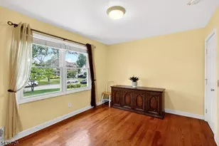 37 Hall Dr, Clark Township, NJ 07066 - Photo 16