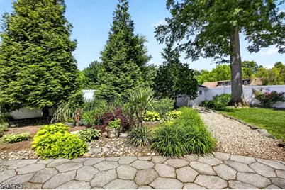 37 Hall Dr, Clark Township, NJ 07066 - Photo 38