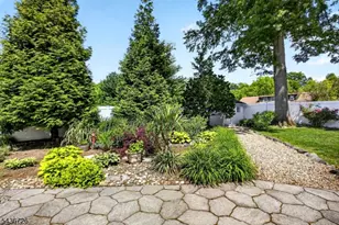 37 Hall Dr, Clark Township, NJ 07066 - Photo 38