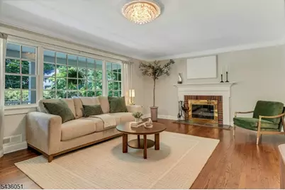 28 Club Ln, New Providence, NJ 07901 - Photo 6