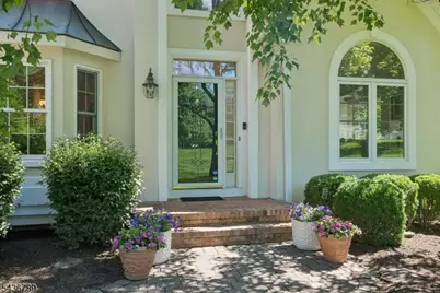 14 Old Warson Ct, Montgomery Township, NJ 08558 - Photo 4