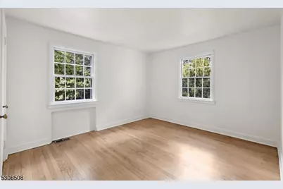 154 N Franklin Tpke, Ho Ho Kus, NJ 07423 - Photo 10