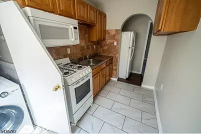 84 Farley Ave, Newark, NJ 07108 - Photo 8