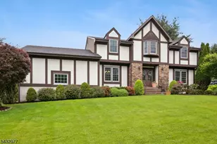 15 Bourbon St, Wayne Twp., NJ 07470 - Photo 2