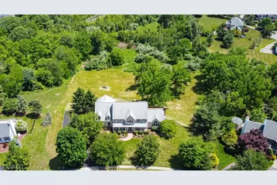 10 Red Robin Way, Raritan Township, NJ 08822 - Photo 6