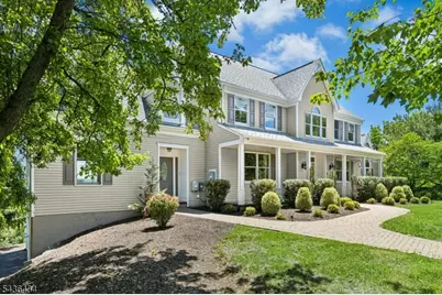 10 Red Robin Way, Raritan Township, NJ 08822 - Photo 2