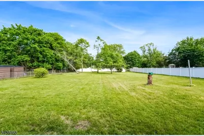 62 Willow Ave, Franklin Township, NJ 08873 - Photo 24