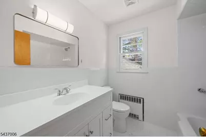 384 Delawanna Ave, Clifton, NJ 07014 - Photo 12