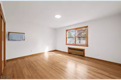 384 Delawanna Ave, Clifton, NJ 07014 - Photo 8
