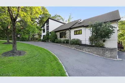17 Nottingham Way, Warren Township, NJ 07059 - Photo 4