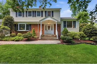 20 Coachman Ct, Berkeley Heights Township, NJ 07922 - Photo 2