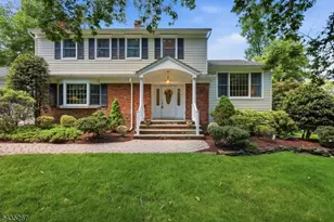 20 Coachman Ct, Berkeley Heights Township, NJ 07922 - Photo 2