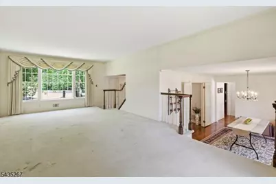 20 Coachman Ct, Berkeley Heights Township, NJ 07922 - Photo 8