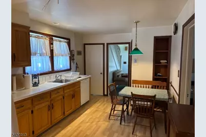 17 E Brown St, Somerville, NJ 08876 - Photo 8